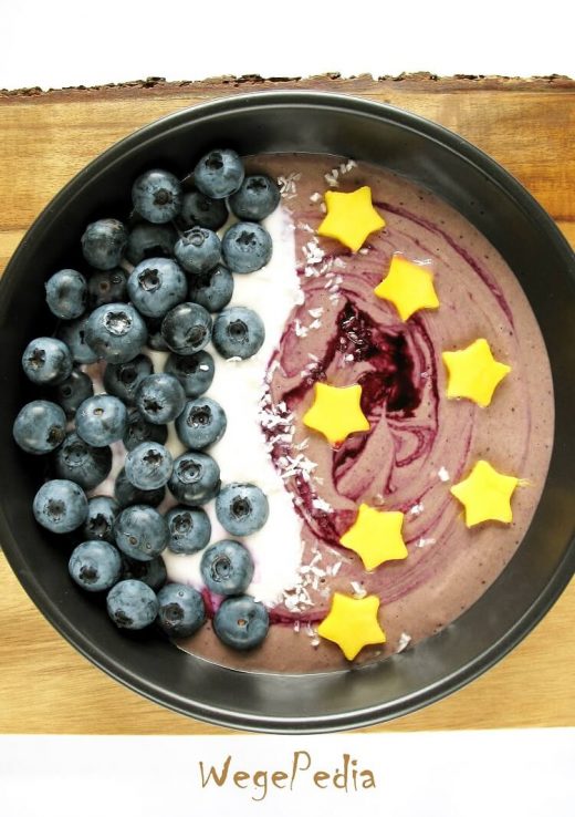 Owsiankowe smoothie bowl z bananem - przepis fit