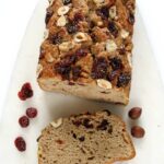 Szybkie ciasto bananowe fit z bakaliami, wegańskie