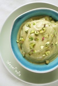 Wegańskie lody bananowe z zielonej herbaty matcha - przepis fit