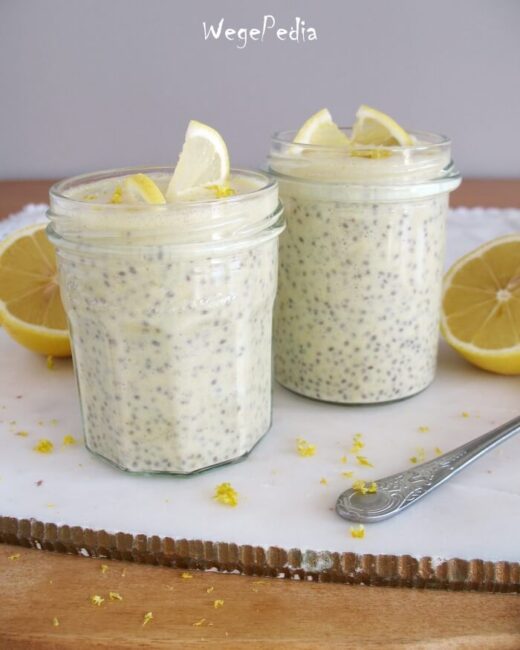 Cytrynowy fit deser z jogurtem, chia i daktylami