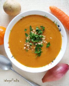 Zupa marchewkowa krem z ziemniakami i pomarańczą